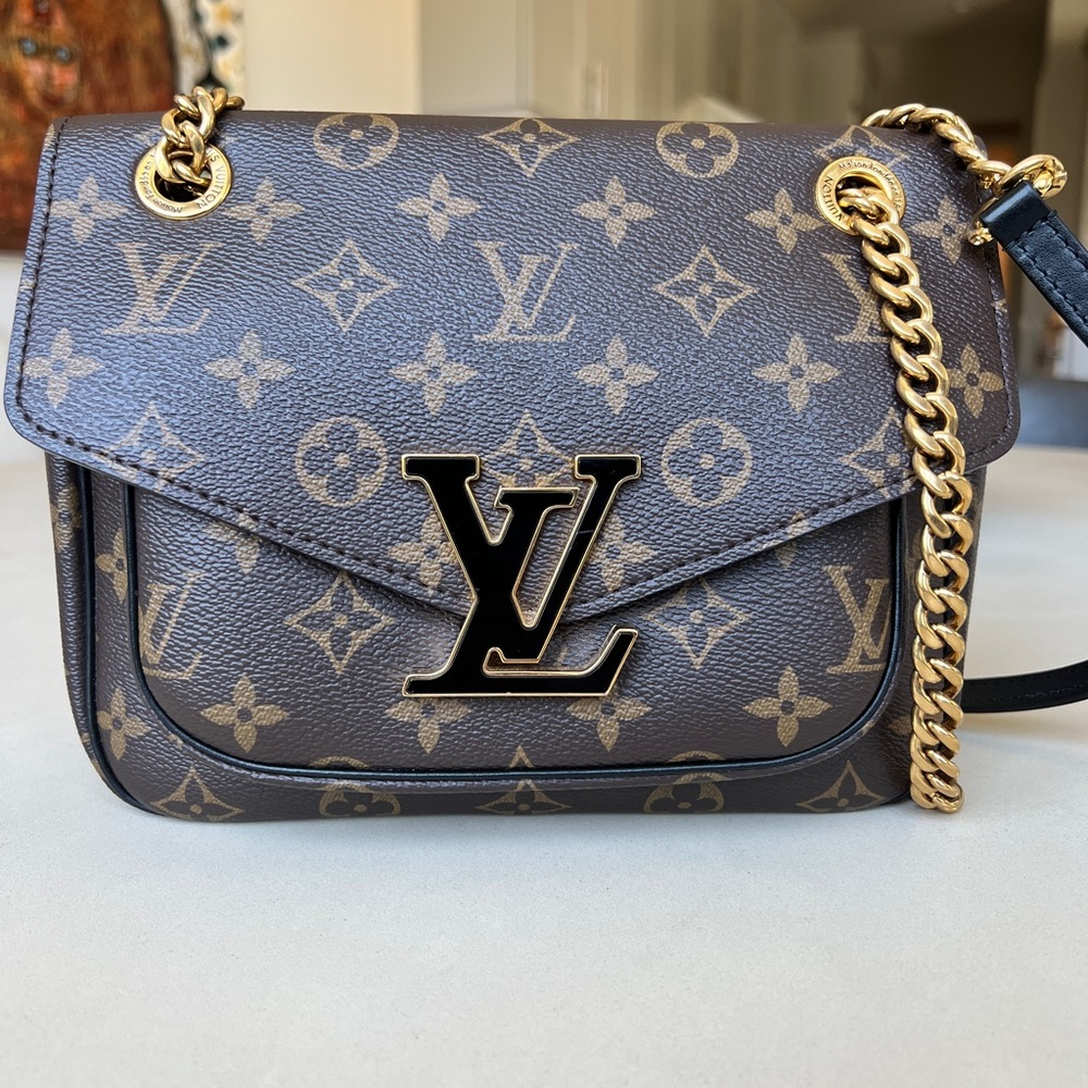 Louis Vuitton - Passy Handbag